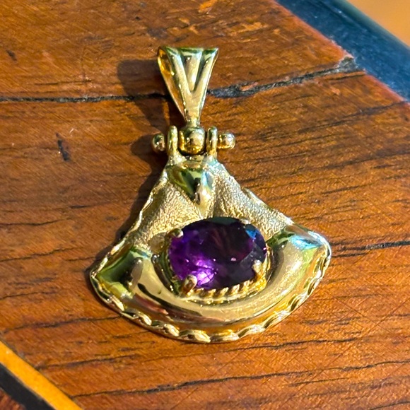 Antique Jewelry - Antique Genuine Hand-Hammered 14K Yellow Gold Oval Cut Amethyst Pendant No Chain